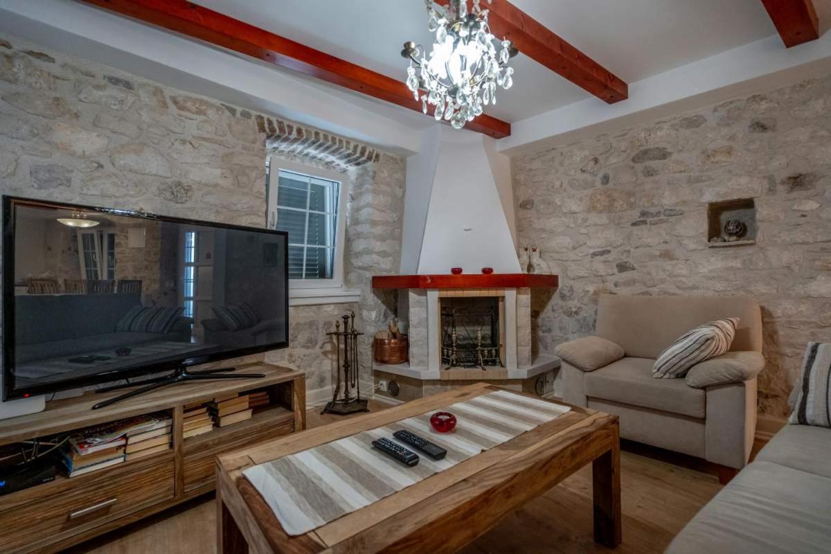 Apartments Inn Baška Voda Eksteriør bilde