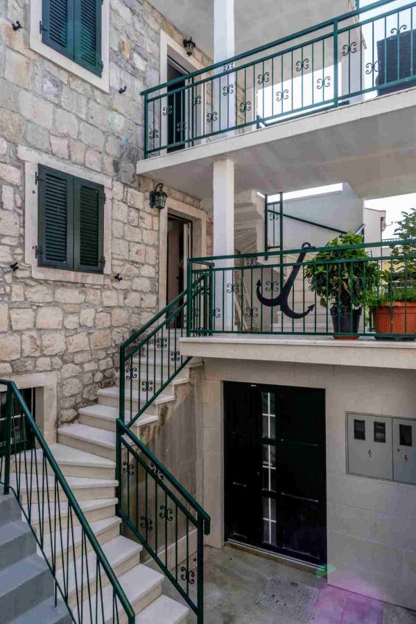 Apartments Inn Baška Voda Eksteriør bilde